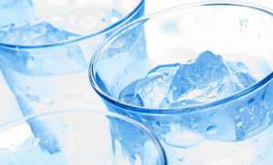 冷たい水を飲むのってカラダによくないの?