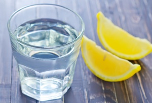 レモン水を飲むメリット