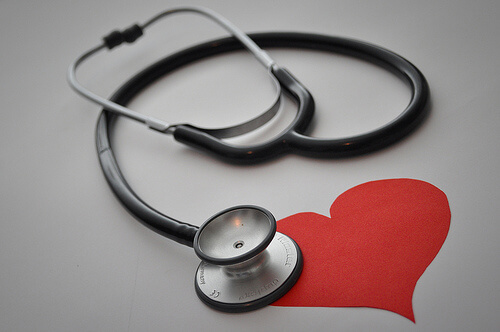 聴診器と心臓