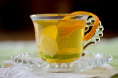 生姜茶とオレンジ
