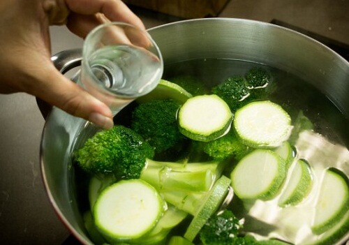 野菜や果物の洗い方