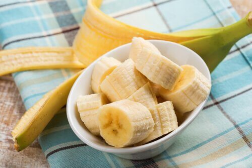 喉の痛みを和らげる食べ物