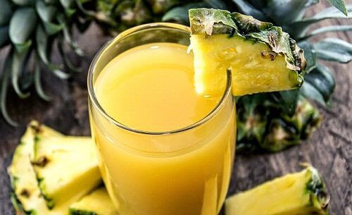 pineapple-juice-with-mint