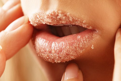 2-dry-lips