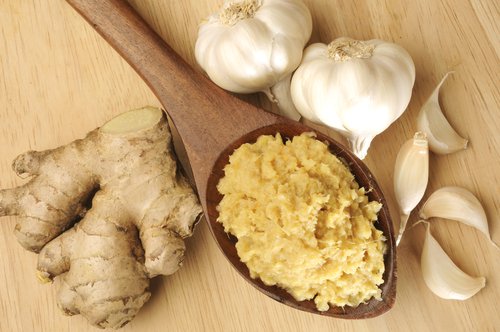 2-garlic-and-ginger
