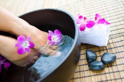 Relaxing-foot-bath