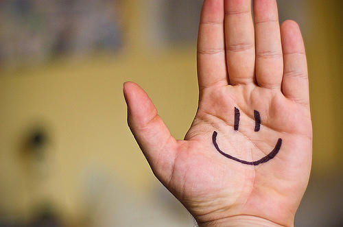 2-hand-smile