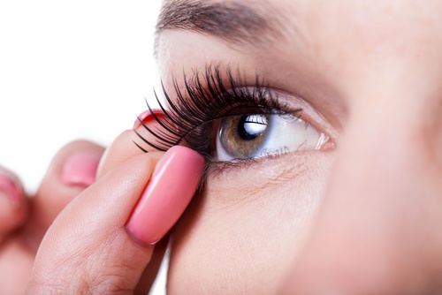 fake-lashes