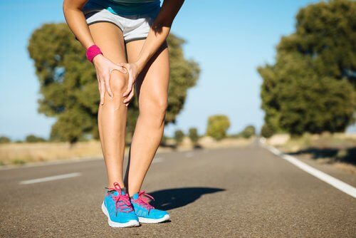 woman-knee-pain (1)