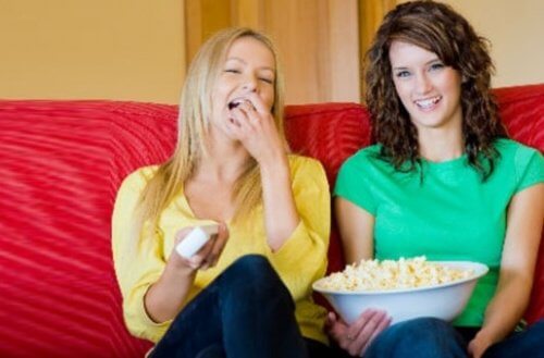 3-movie-with-friends