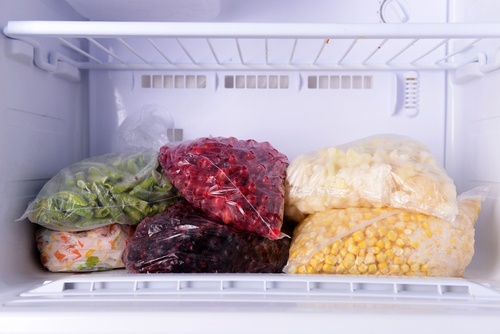 冷凍したらダメ！/冷凍庫で保存してはいけない食品９選