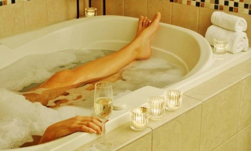 お風呂に入る人