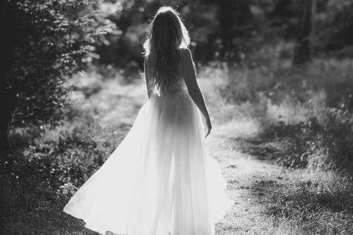 3-girl-in-woods