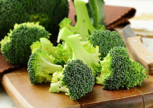 alkaline-foods-broccoli-500x354