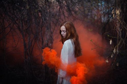 3-woman-red-smoke
