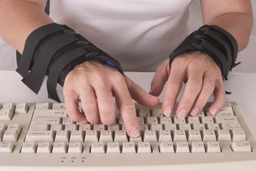 exercises-and-advice-for-carpal-tunnel-syndrome-500x334