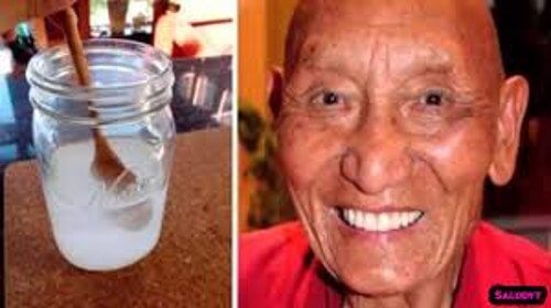 チベット僧侶に学ぶ：歯を強く白くする方法