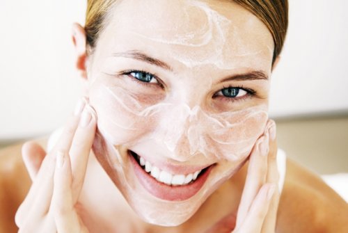 2-hydrate-the-skin