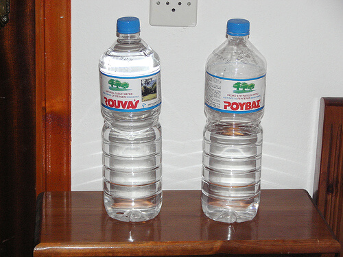 水