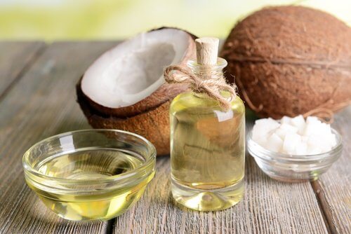 coconuts and coconut oil