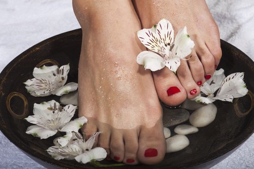 Floral foot bath