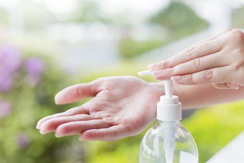 cleaning hands