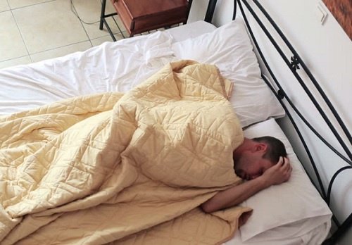 man-sleeping-2-500x348