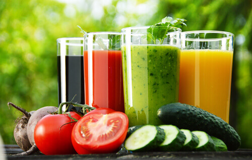 vegetable-juice-glasses