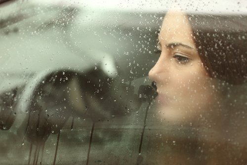 悲しみや鬱症状を自然に克服する８つの方法