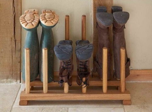 靴の収納-木製の棒