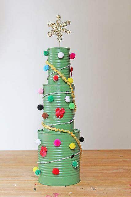 空き缶クリスマスツリー