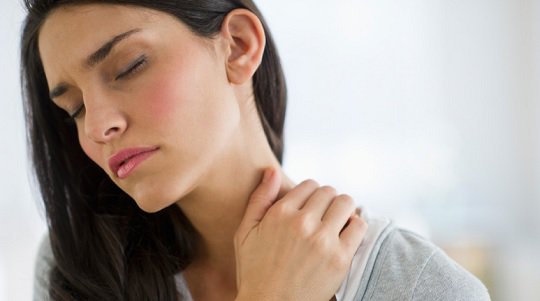 甲状腺の機能と首の痛み