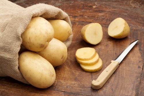 sliced potatoes