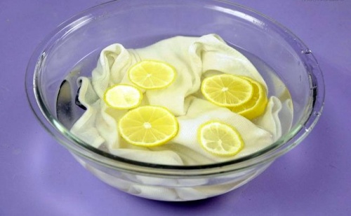 Cloth soaked with lemon
