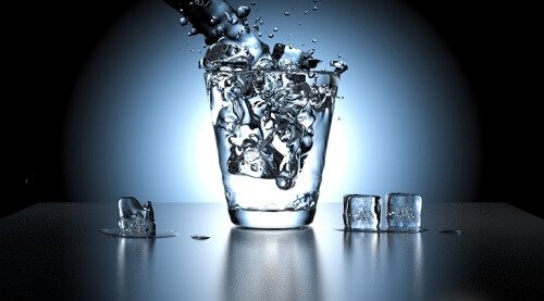 水
