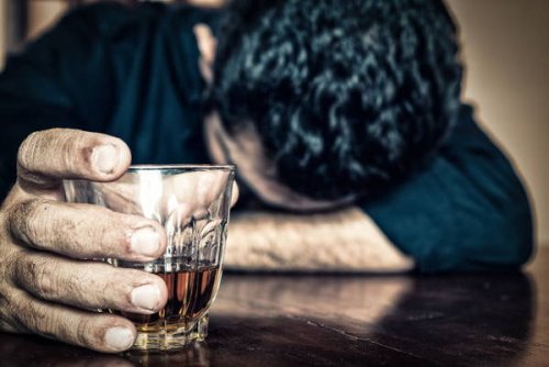 動脈瘤 を防ぐための禁煙禁酒