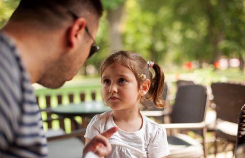 健全な子育て:イライラを子供にぶつけない 健全な子育て:イライラを子供にぶつけない