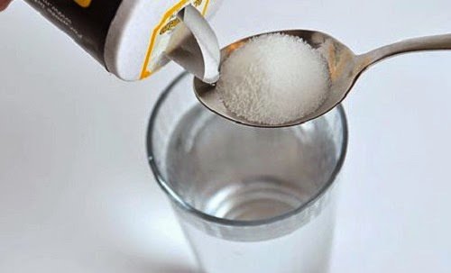 コップの水、塩