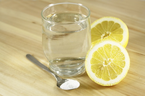 水とレモンと塩