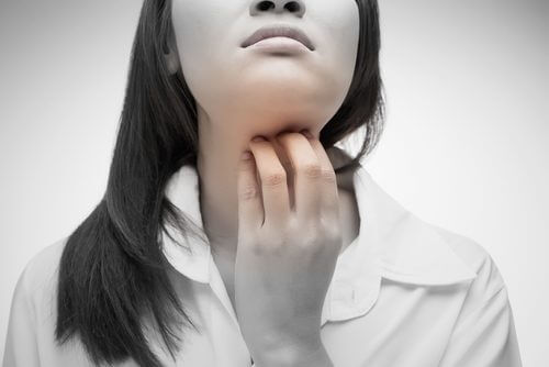 喉のかゆみを抑える４つの自然療法