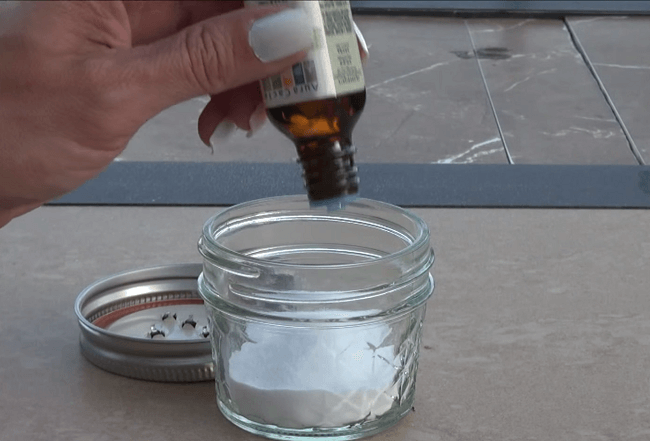 ティーツリーオイル