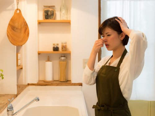キッチン 悪臭 を消す自然療法
