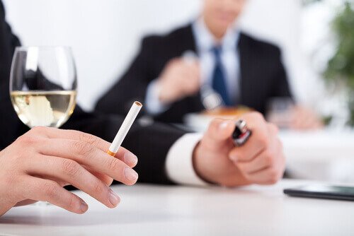 仲間を見つけること