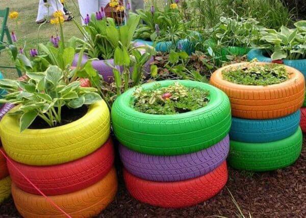 ペイントしたタイヤの植木鉢