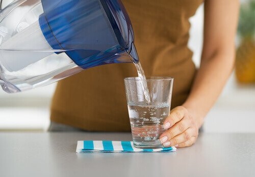 チアシードとリンシード、海水