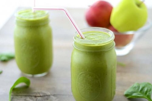 リンゴグリーンジュース