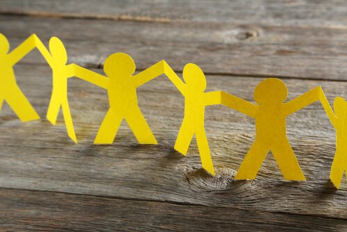 人の輪 自分に嘘をつく