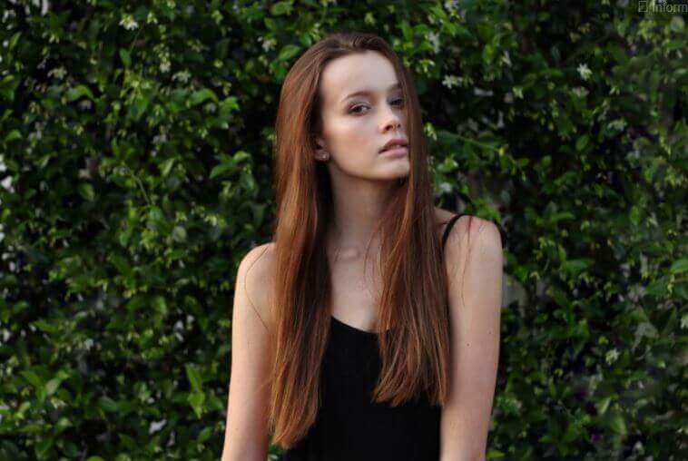 ロングヘアーの女性