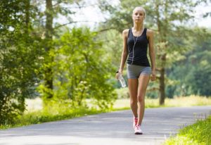 毎日のウォーキングで人生はどう変わる?