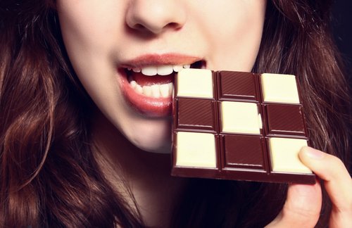 チョコレート　消化に悪く便秘の原因になる食品